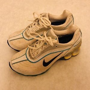 Nike Women Shocks Running Shoes Shox Size 5.5